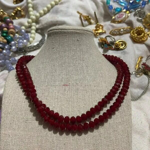 Ab‎ red necklace